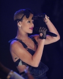 Rihanna BET Hard (4)